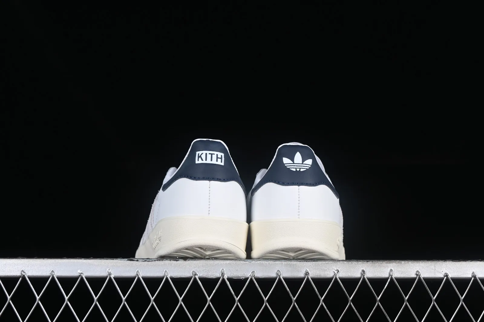 Adidas Gazelle Indoor Kith Classics Footwear White Collegiate Navy Off-White IE2572