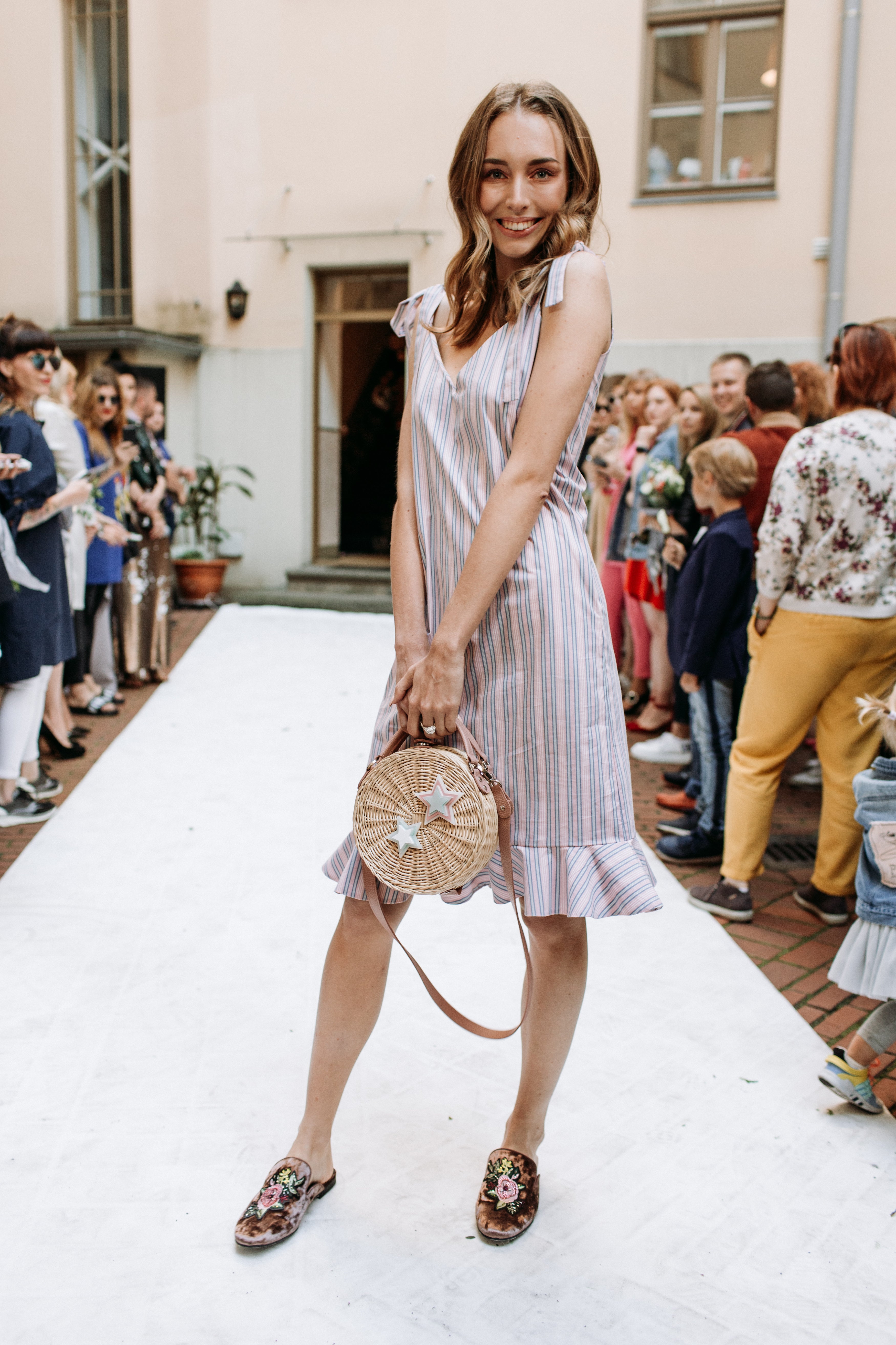 DUSTY PINK PEONY STRAW bag