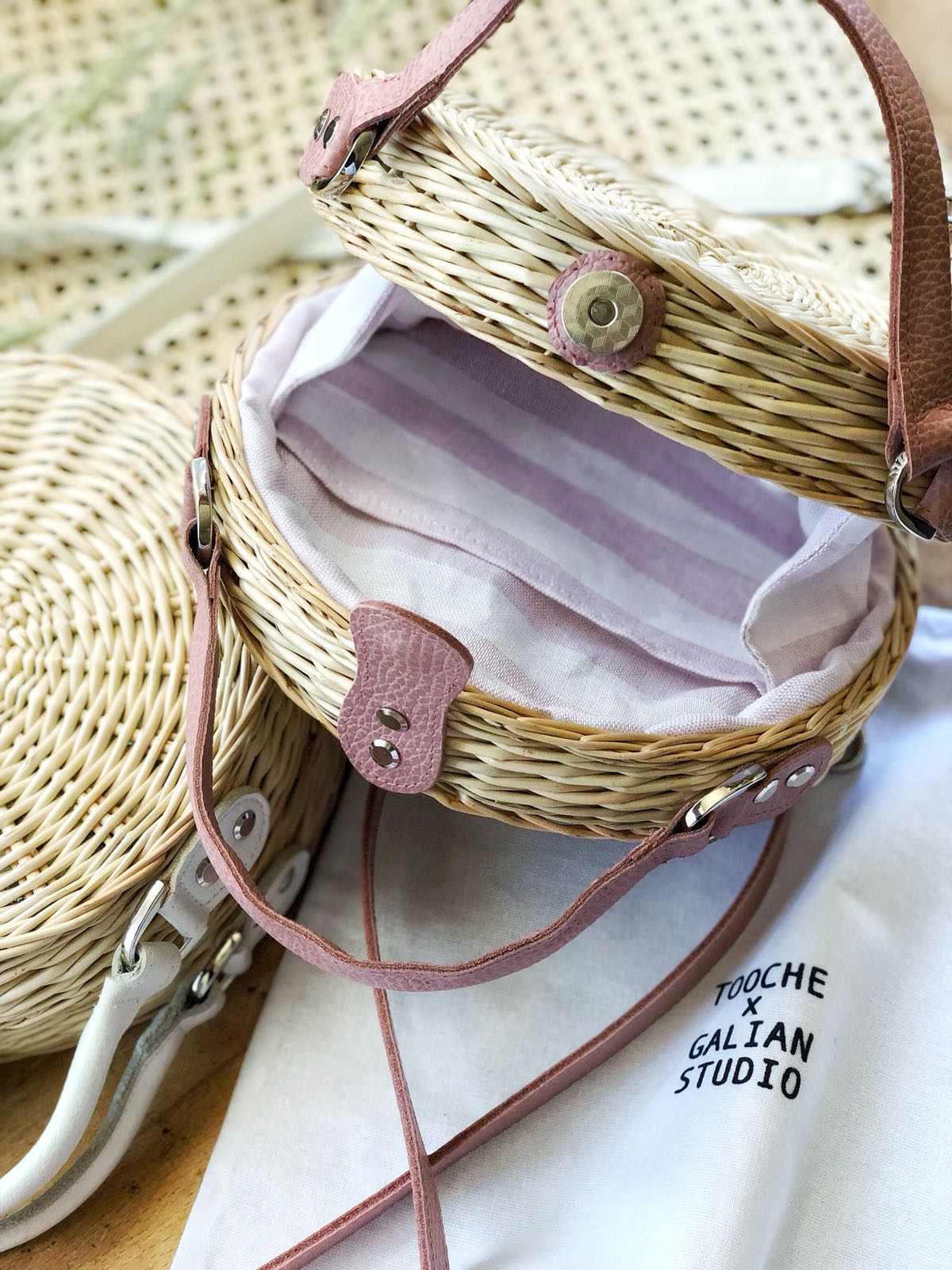 LAVENDER PEONY STRAW bag