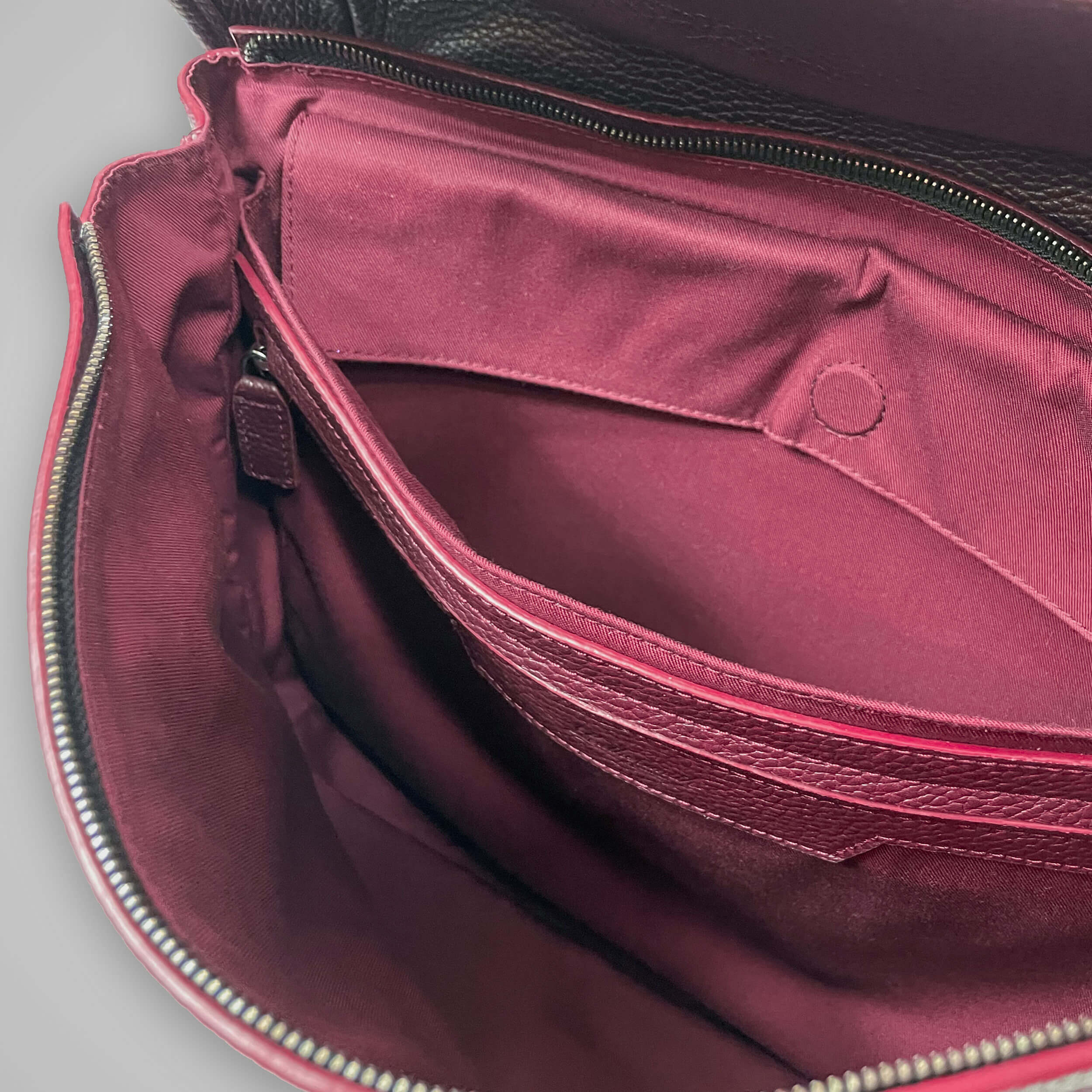 LEATHER MESSENGER BAG BURGUNDY