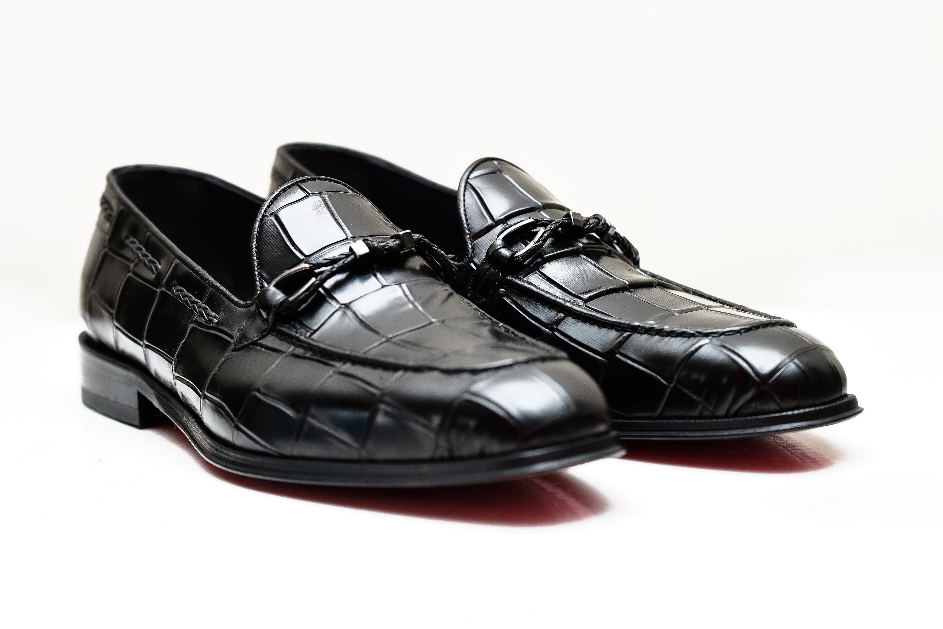 RIO | Black embossed leather loafers